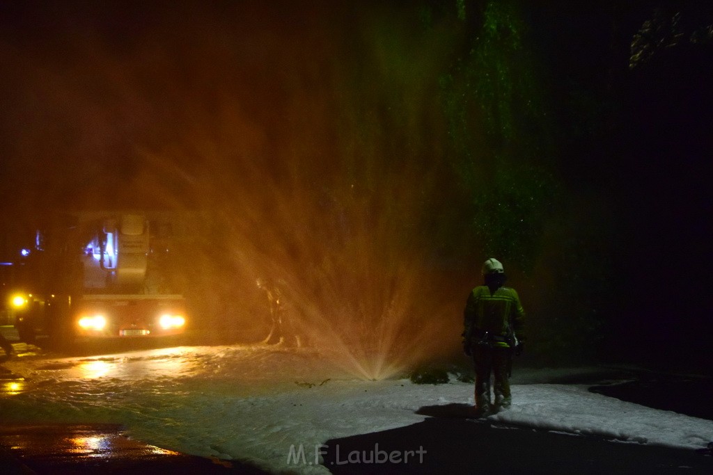 Grossfeuer Einfamilienhaus Siegburg Muehlengrabenstr P0578.JPG - Miklos Laubert